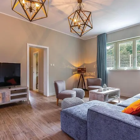 Awesome In With 5 Bedrooms, Sauna And Outdoor Swimming Pool Holiday home