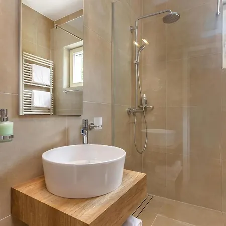 Awesome In With 5 Bedrooms, Sauna And Outdoor Swimming Pool