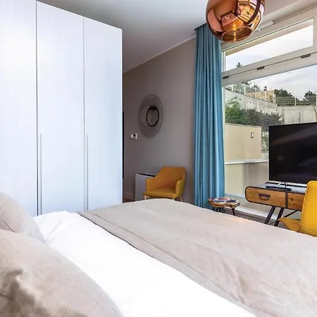 Awesome In With 5 Bedrooms, Sauna And Outdoor Swimming Pool Holiday home